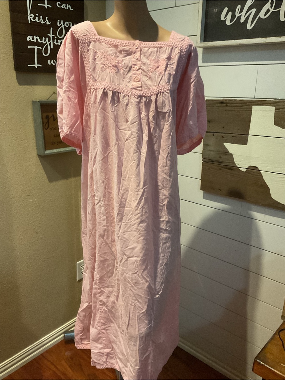 Women’s Light Pink Silhouettes 100% Cotton Lace Nightgown Size 1X EUC